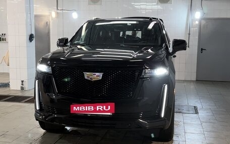 Cadillac Escalade V, 2023 год, 13 200 000 рублей, 2 фотография