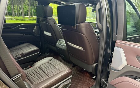 Cadillac Escalade V, 2023 год, 13 200 000 рублей, 8 фотография