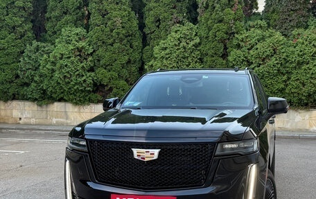 Cadillac Escalade V, 2023 год, 13 200 000 рублей, 12 фотография