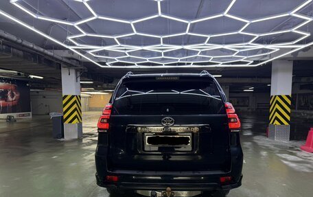 Toyota Land Cruiser Prado 150 рестайлинг 2, 2021 год, 7 000 000 рублей, 5 фотография