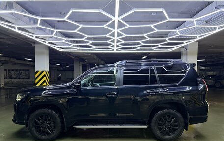 Toyota Land Cruiser Prado 150 рестайлинг 2, 2021 год, 7 000 000 рублей, 4 фотография