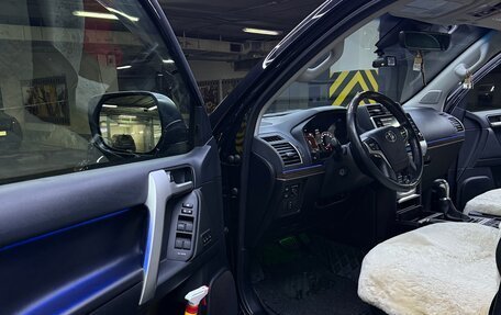 Toyota Land Cruiser Prado 150 рестайлинг 2, 2021 год, 7 000 000 рублей, 12 фотография