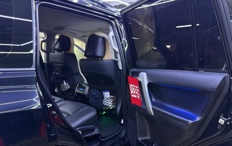Toyota Land Cruiser Prado 150 рестайлинг 2, 2021 год, 7 000 000 рублей, 18 фотография