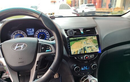 Hyundai Solaris II рестайлинг, 2014 год, 1 070 000 рублей, 11 фотография