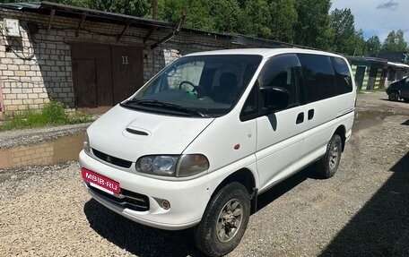 Mitsubishi Delica IV, 1996 год, 430 000 рублей, 3 фотография