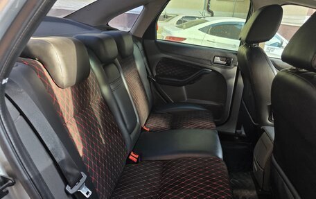 Ford Focus II рестайлинг, 2006 год, 16 фотография