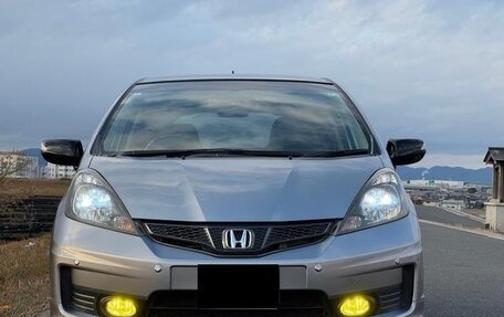 Honda Fit III, 2013 год, 692 000 рублей, 2 фотография
