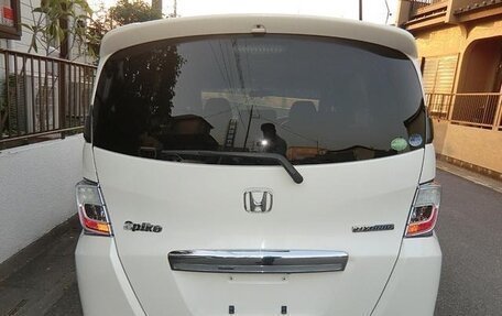 Honda Freed I, 2016 год, 834 000 рублей, 7 фотография