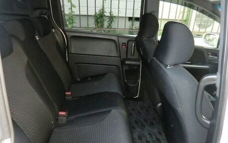 Honda Freed I, 2016 год, 834 000 рублей, 20 фотография