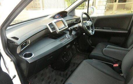 Honda Freed I, 2016 год, 834 000 рублей, 17 фотография