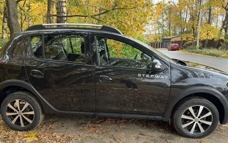 Renault Sandero II рестайлинг, 2017 год, 1 300 000 рублей, 3 фотография