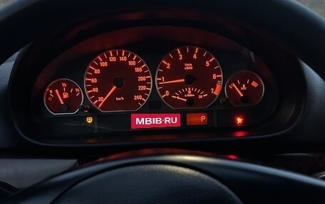 BMW 3 серия, 2004 год, 650 000 рублей, 13 фотография