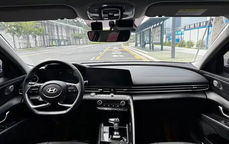 Hyundai Elantra, 2023 год, 1 303 000 рублей, 23 фотография