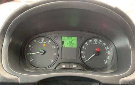 Skoda Fabia II, 2011 год, 470 000 рублей, 14 фотография