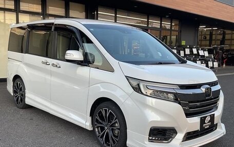 Honda Stepwgn IV, 2022 год, 1 895 000 рублей, 3 фотография