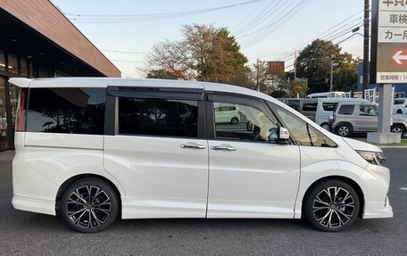 Honda Stepwgn IV, 2022 год, 1 895 000 рублей, 4 фотография