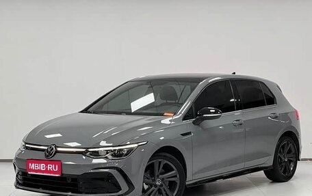 Volkswagen Golf VIII, 2023 год, 1 960 000 рублей, 1 фотография