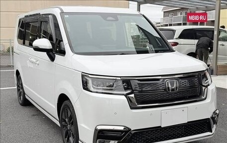 Honda Stepwgn, 2023 год, 2 325 000 рублей, 3 фотография