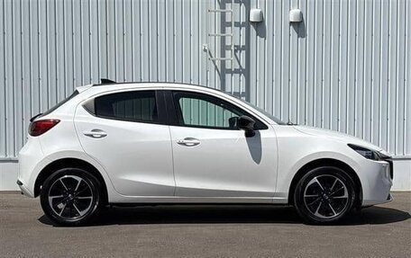 Mazda 2 III, 2023 год, 1 370 002 рублей, 8 фотография