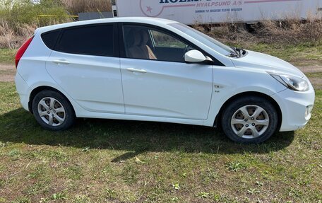 Hyundai Solaris II рестайлинг, 2013 год, 795 000 рублей, 8 фотография