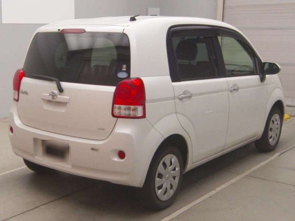 Toyota Porte II, 2015 год, 977 000 рублей, 2 фотография
