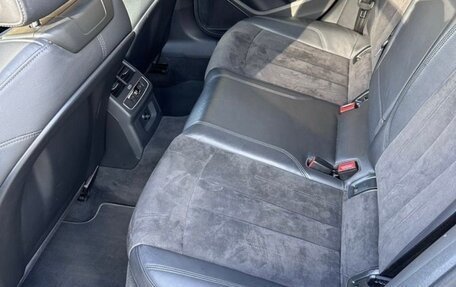 Audi A4, 2015 год, 2 500 000 рублей, 10 фотография