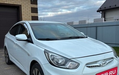 Hyundai Solaris II рестайлинг, 2012 год, 750 000 рублей, 1 фотография