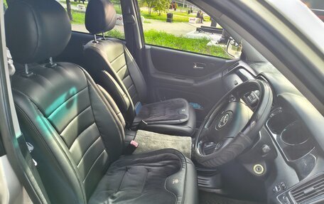 Toyota Kluger I, 2006 год, 1 300 000 рублей, 17 фотография