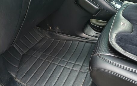 Toyota Kluger I, 2006 год, 1 300 000 рублей, 24 фотография
