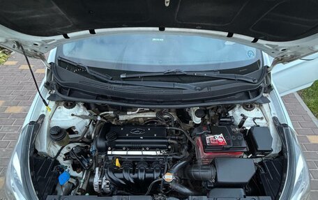 Hyundai Solaris II рестайлинг, 2012 год, 750 000 рублей, 5 фотография