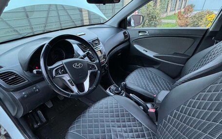 Hyundai Solaris II рестайлинг, 2012 год, 750 000 рублей, 4 фотография