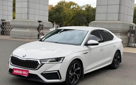 Skoda Octavia IV, 2022 год, 2 020 000 рублей, 1 фотография