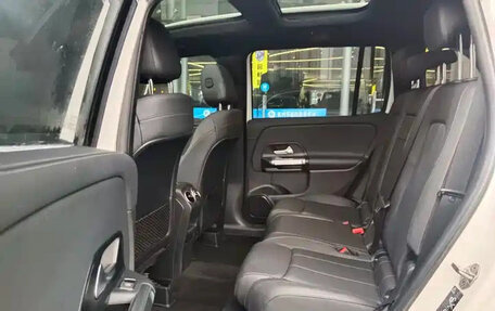 Mercedes-Benz GLB, 2023 год, 2 200 000 рублей, 12 фотография