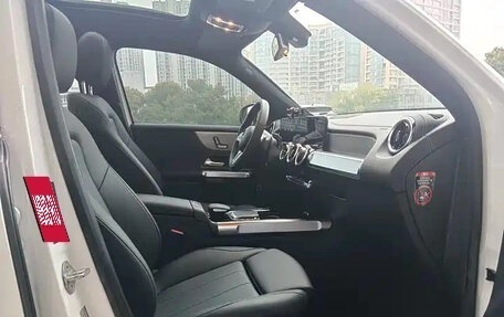 Mercedes-Benz GLB, 2023 год, 2 200 000 рублей, 11 фотография