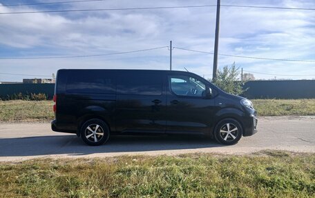 Peugeot Traveller I, 2021 год, 2 850 000 рублей, 1 фотография