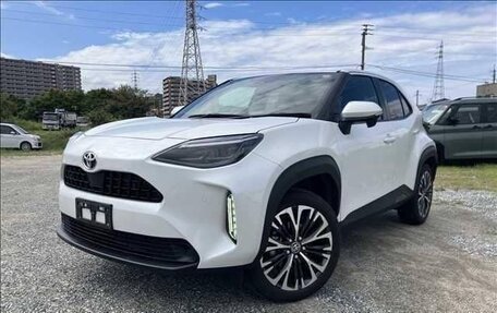 Toyota Yaris Cross, 2023 год, 1 550 000 рублей, 1 фотография