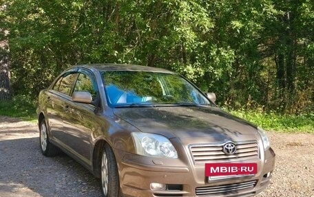 Toyota Avensis III рестайлинг, 2005 год, 790 000 рублей, 4 фотография