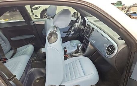 Volkswagen Beetle, 2019 год, 1 210 333 рублей, 10 фотография