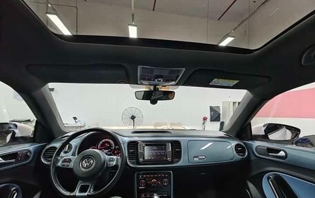 Volkswagen Beetle, 2019 год, 1 210 333 рублей, 11 фотография