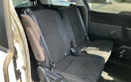 Toyota Voxy III, 2015 год, 1 590 000 рублей, 3 фотография