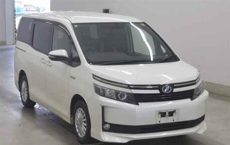 Toyota Voxy III, 2015 год, 1 590 000 рублей, 4 фотография