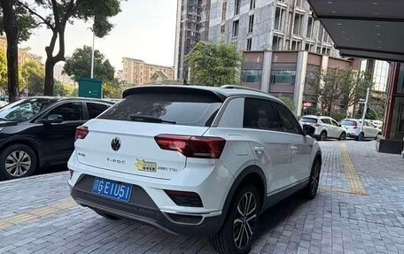Volkswagen T-Roc I, 2022 год, 1 390 000 рублей, 4 фотография