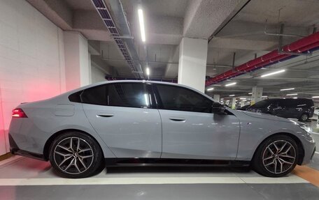 BMW 5 серия, 2025 год, 6 600 000 рублей, 4 фотография