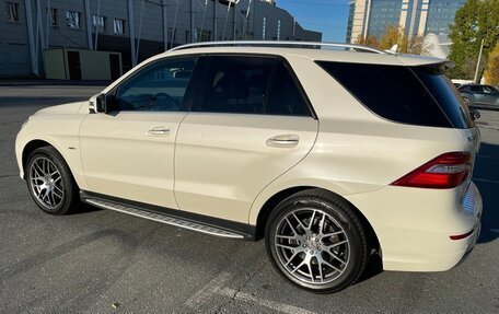 Mercedes-Benz M-Класс, 2012 год, 2 300 000 рублей, 3 фотография