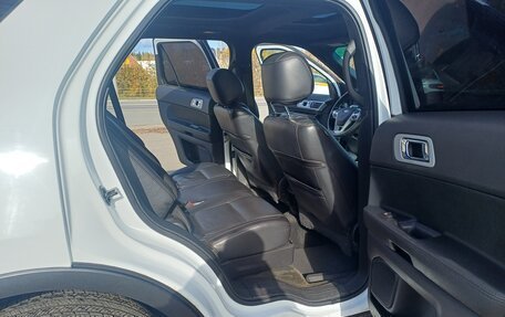 Ford Explorer VI, 2015 год, 1 850 000 рублей, 8 фотография