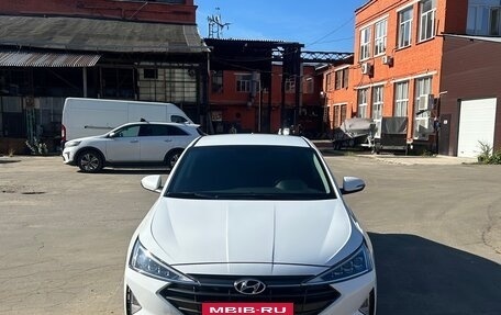 Hyundai Elantra VI рестайлинг, 2020 год, 1 850 000 рублей, 4 фотография