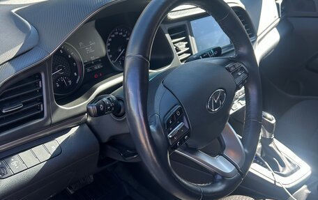 Hyundai Elantra VI рестайлинг, 2020 год, 1 850 000 рублей, 16 фотография