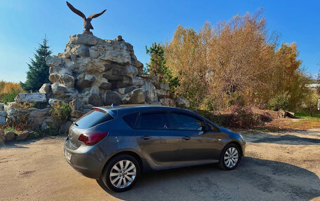 Opel Astra J, 2011 год, 630 000 рублей, 3 фотография