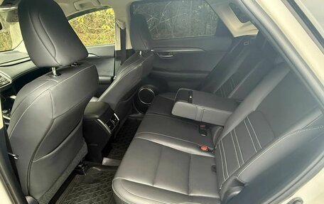 Lexus NX I, 2017 год, 2 350 000 рублей, 10 фотография
