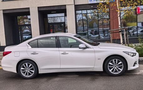 Infiniti Q50 I рестайлинг, 2017 год, 2 400 000 рублей, 2 фотография